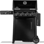 Napoleon Freestyle Pro 425 with SIZZLE ZONE