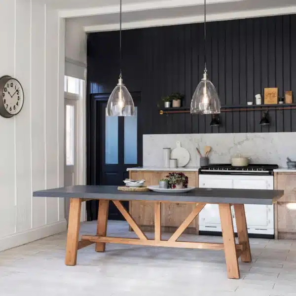 Garden Trading Chilford Dining Table
